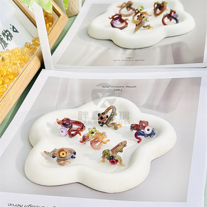 Pendentifs et bagues œil de pieuvre faits main en matériaux importés, symbole de richesse issue de toutes directions, style sombre et mignon, bijoux transfrontaliers - Product Image 3