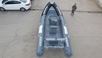 Bateau pneumatique de pêche personnalisé de luxe Sport Orca Hypalon PVC 22,6 pieds (6,8 m) avec coque en fibre de verre, type RIB