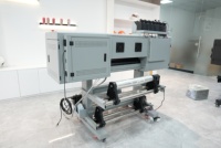 Imprimante d'étiquettes en cristal UV DTF XM A1, machine d'impression par transfert rouleau à rouleau pour bouteilles en plastique, verre, métal, design personnalisé