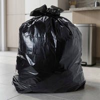 Bolsa de HDPE Biodegradable de 4 Mil, Marca UKHI, Blanca, con Estampado de Estrella, Sellada con Serigrafía, Mate, con Refuerzo Lateral, en Rollo, para Uso Doméstico