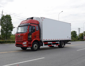 <span class=keywords><strong>Camion</strong></span> moyen FAW J6L 4X2 pour le transport en chaîne du froid, moteur diesel, sièges à rangée simple, conduite à gauche, véhicule de transport de marchandises - Product Image 1