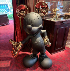 สเปรย์เรซินที่กําหนดเองเคลือบและประติมากรรมมิกกี้เมาส์ไฟฟ้าและรูปปั้นสําหรับตู้โชว์โฮมออฟฟิศศูนย์การค้าตกแต่ง - Product Image 1