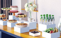 Présentoir Rectangulaire à 4 Niveaux Transparent, Cube de Table Alimentaire en Acrylique Blanc pour Traiteur, Rehausseurs de Buffet, Présentoir Alimentaire et Décoration de Noël