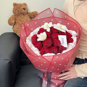 Papier d'emballage floral mat perlé en gros, bord magique, imperméable, pour bouquets et emballages cadeaux - Product Image 1