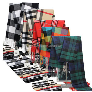 Écharpes et châles ethniques d'hiver à carreaux unisexes vert et rouge en <span class=keywords><strong>fausse</strong></span> <span class=keywords><strong>fourrure</strong></span> et laine avec pompons <span class=keywords><strong>de</strong></span> Noël pour femme – Élégantes - Product Image 1