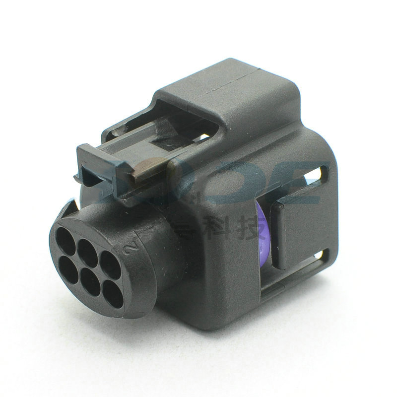 1928404669 Automotive Connector - Reliable Performance