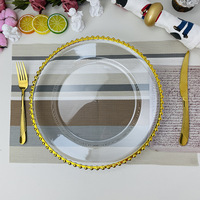 Assiette de présentation décorative de luxe moderne en plastique PS transparent avec perles dorées, écologique, 13 pouces, personnalisable avec logo, pour mariage et dîner