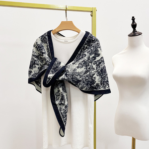 Hot Bán Hoa Màu Đen Lớn Tam Giác Chiếc Khăn Mềm Mại Cashmere Cảm Thấy Vuông Khăn Mùa Thu Mùa Đông Ấm Áp Cổ Bọc Khăn Choàng Cho Phụ Nữ - Product Image 3