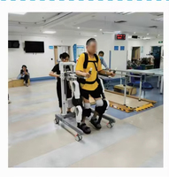 Exosquelette robotisé de rééducation des membres inférieurs, équipement de physiothérapie et d'entraînement à la marche