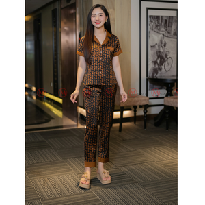 Pijama de tela satinada MBD309 para mujer, Conjunto de pijama personalizado con estampado de corazón, pijama de algodón de buena calidad - Product Image 1