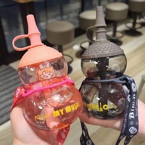 Bouteille d'Eau Créative en Forme de Gourde Mignonne pour Enfants avec Paille, Tasse Personnalisée Résistante aux Chutes, Portable, Tendance Estivale - Product Image 1