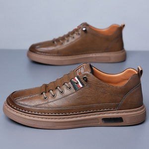 Chaussures en cuir décontractées pour hommes, à lacets, bout rond, semelle en caoutchouc, style tendance, baskets pour la marche, toutes saisons, couleur unie - Product Image 3