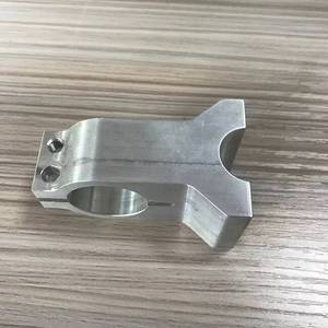 Fabricación de piezas metálicas personalizadas de aluminio y titanio para motocicletas de cross, mecanizadas por CNC mediante torneado y fresado. - Product Image 1