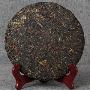 Thé noir fermenté artisanal, doux <span class=keywords><strong>pour</strong></span> l'estomac, en forme de galette, issu de grands feuilles d'arbres anciens de Fengqing, Yunnan - Product Image 2