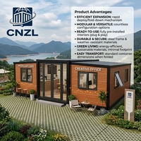 Maisonnette préfabriquée modulaire personnalisable à toit incliné, en panneaux sandwich respirants et extensibles, pour hôtel, station balnéaire forestière ou maisonnette portable.