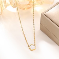 Collier tendance RINHOO en forme de trèfle à cinq feuilles pour femme, en acier inoxydable 316L plaqué PVD 18 carats, pendentif trèfle pour femme, chaîne de charme, cadeau