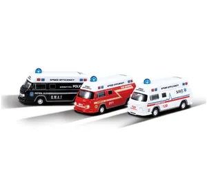 1:40 Metal ambulans polis itfaiye kamyonu geri çekin Diecast araç Model araba oyuncak