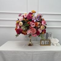 Vente en gros d'usine, fleurs artificielles en hydrangeas verts et blancs au toucher réel, boule de fleurs artificielles pour la décoration de mariage et de la maison