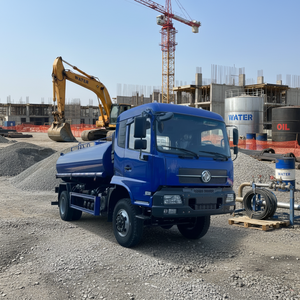 Nuovo Autocisterna 4x4 per Acqua e Olio da 5000-15000L, Camion <span class=keywords><strong>Cisterna</strong></span> ad Alta Pressione, Prezzo di Fabbrica Cinese - Product Image 3