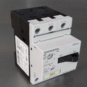 Y en Stock 3rv1011-1aa10 Manual Motor Protector Breaker <span class=keywords><strong>Loc</strong></span> 4e32 - Product Image 1