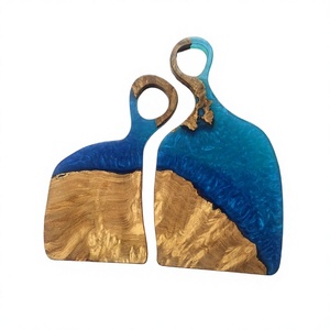 Plateau de service en bois avec poignée, finition en résine bleue, surface polie, sans danger pour les aliments, usage domestique, fabriqué au Vietnam - Product Image 1