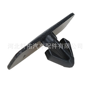 Clip de Plástico Chevrolet 10437565 de 32.7mm x 17mm para Reparación de Estribos Laterales de Puerta - Product Image 3