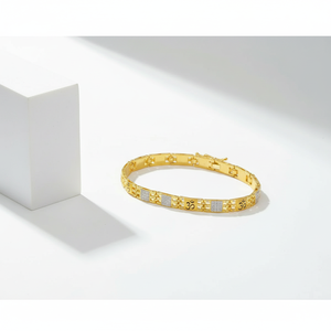 Bracelet pour homme en or 22 carats élégant avec motif symbole Om, finition haut de gamme, bijoux spirituels de créateur pour un usage quotidien et festif - Product Image 3