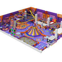 Höhenparcours-Themen-Indoor-Softplay-Spielplatz mit Bällebad für Kinder, kommerzieller Holzspielbereich, echtes Beispielexemplar 50-100