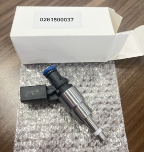 Buses d'<span class=keywords><strong>injecteur</strong></span> de carburant Buse d'huile OEM 0261500037 06F906036F pour Audi 06F906036F 0261500037 <span class=keywords><strong>Injecteur</strong></span> de carburant pour Volkswagen Audi A6 - Product Image 3