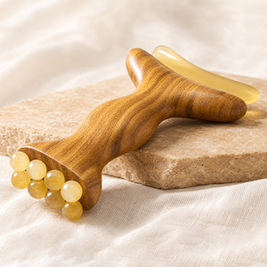 Rouleau de massage Gua Sha en bois naturel OEM à double tête pour grattage et roulement, favorisant la circulation sanguine et raffermissant la peau - Product Image 6