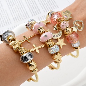 Bracelet unisexe Zeadear réglable en acier inoxydable 304/316L avec pendentif croix en cristal zircon plaqué or 18 carats européen - Product Image 5