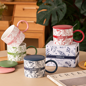 Mug en céramique à motif de fleurs d'encre 380 ml, pour les fêtes, motif de dessin animé, tasse à eau avec couvercle, sensation haut de gamme - Product Image 6