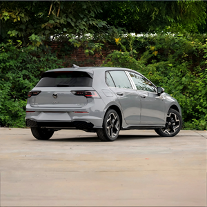 2025 pour <span class=keywords><strong>Golf</strong></span> 300TSI <span class=keywords><strong>R</strong></span>-<span class=keywords><strong>Line</strong></span> Facelift Hatchback 1.5T Turbo |   Boîte de vitesses <span class=keywords><strong>DSG</strong></span> <span class=keywords><strong>7</strong></span> rapports, pneus R17, conduite à gauche, Euro VI, essence, neuf - Product Image 4