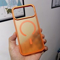 Étuis de téléphone de protection de caméra de couverture de téléphones mobiles givrés antichoc avec charge sans fil pour IPhones 15 16 17 Pro Max