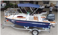 Bateau de pêche en alliage d'aluminium confortable et économique pour 6 à 8 passagers, idéal pour les sports nautiques fluviaux et la navigation, avec coque en PVC et garde-corps soudés.