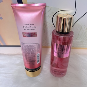 Vente en gros de parfums de marque originaux, vaporisateur Pure Seduction <span class=keywords><strong>pour</strong></span> femmes, ensemble de parfums Victoria Secret, <span class=keywords><strong>brume</strong></span> <span class=keywords><strong>pour</strong></span> le <span class=keywords><strong>corps</strong></span> et lotion <span class=keywords><strong>pour</strong></span> le <span class=keywords><strong>corps</strong></span> <span class=keywords><strong>pour</strong></span> femmes - Product Image 5