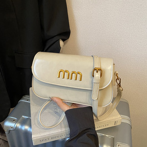 Sac à bandoulière et à main pour femme, style coréen, design de niche, en PU, avec chaîne et fermoir, collection Printemps 2026, taille moyenne - Product Image 2