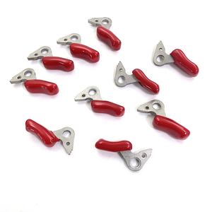 Pièces de quincaillerie avec revêtement plastique liquide antidérapant, revêtement plastique par immersion, revêtement PVC par immersion - Product Image 1