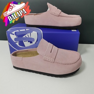 Mocassini Stile Birkenstock, Casual Retrò in Camoscio Opaco con Logo del Brand in Rilievo, Ciabatte Estive e Autunnali da Esterno - Product Image 3