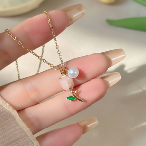 Collane di fascino chiave iniziale fatte a mano per bambini e donne moda oro graziosi gioielli in acciaio inossidabile vendita all'ingrosso - Product Image 1