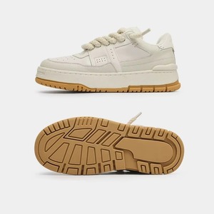 Baskets basses décontractées en maille respirante de haute qualité avec lacets en caoutchouc pour hommes – Idéales pour le skateboard – Collection Printemps - Product Image 4