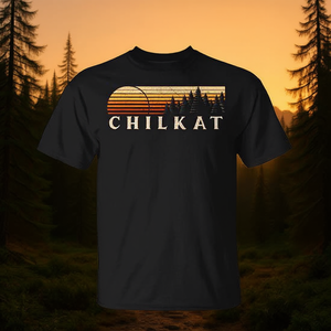 T-shirt rétro Chilkat AK style années 80, motif coucher de soleil Evergreen, idéal pour les promotions sur le thème du rétro - Product Image 2