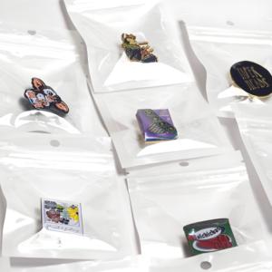 ผู้ผลิตเข็มกลัดโลหะผสมเหล็กสังกะสีเคลือบอ่อนและแข็ง พร้อมโลโก้แบบกำหนดเอง - Product Image 6