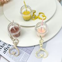 Porte-clés mignon en résine en forme de tasse de bubble tea, pendentif coloré en forme de cœur avec fermoir à ressort, thé au lait Boba, cadeau frais et naturel Kawaii