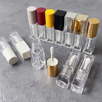 JIE MEI stock exceptionnel carré rond 8ml 10ml vide brillant à lèvres baguette tube conteneur gros pinceau lèvre huile correcteur bouteille