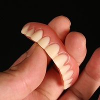 Prothèses dentaires supérieures et inférieures pour un sourire parfait, couvre-dents confortables et flexibles, appareils dentaires.