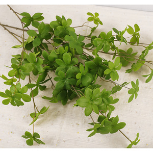 กิ่งพลาสติกและใบระฆัง ต้นไม้ประดิษฐ์สีเขียว ตกแต่งงานแต่งงานในร่ม ใบไม้จำลองคุณภาพสูง วัสดุพีวีซี QH-56116 - Product Image 4