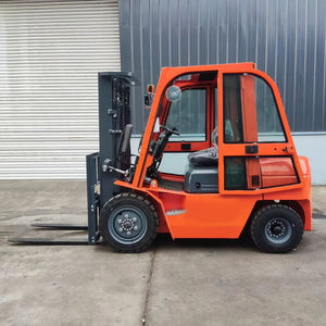 Nouveau chariot élévateur New Balance de 3,5 tonnes, grand modèle à quatre directions avec dispositif de déplacement latéral à trois tiges - Product Image 4