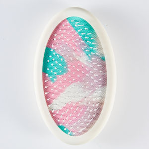 Advanced Ionic Grip & Glide Brush-Cepillo desenredante profesional antideslizante con mango curvo para controlar el frizz - Product Image 1