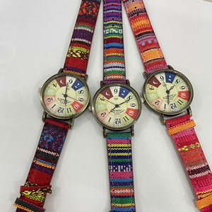 นาฬิกาผู้หญิงหลากสีลายรุ้งสุดหรูนาฬิกาหนังสานสุดหรู WT 021 - Product Image 5
